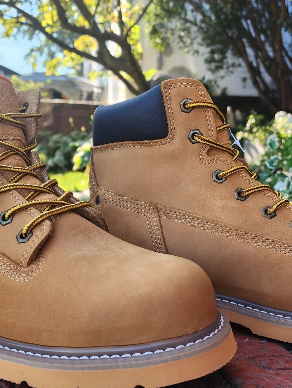 Jerko Men's Tan Work Boots with Padded Collar and Lace-Up Support